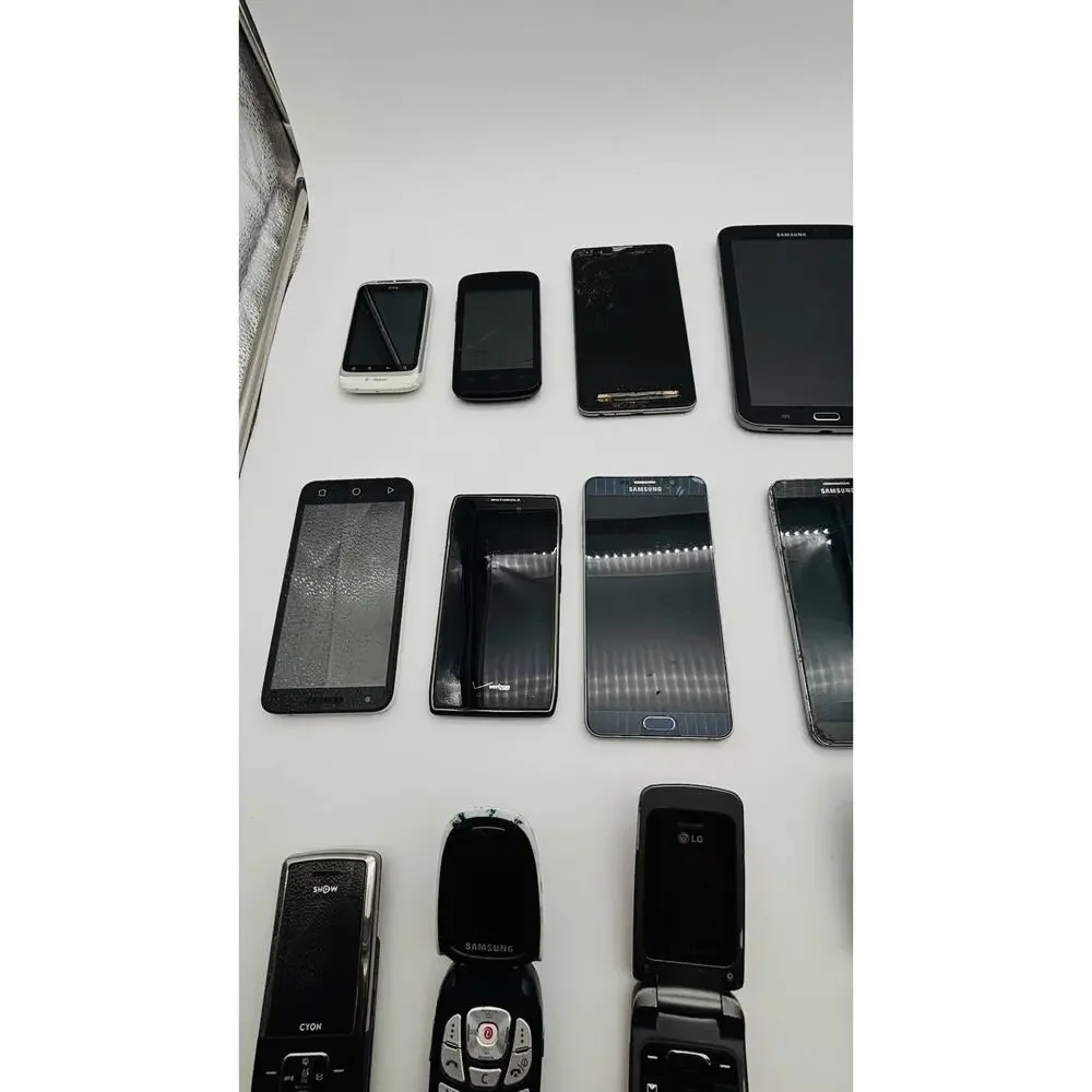 Lot of 23 Cell Phones Untested, for Parts or Repair Assorted Apple Samsung